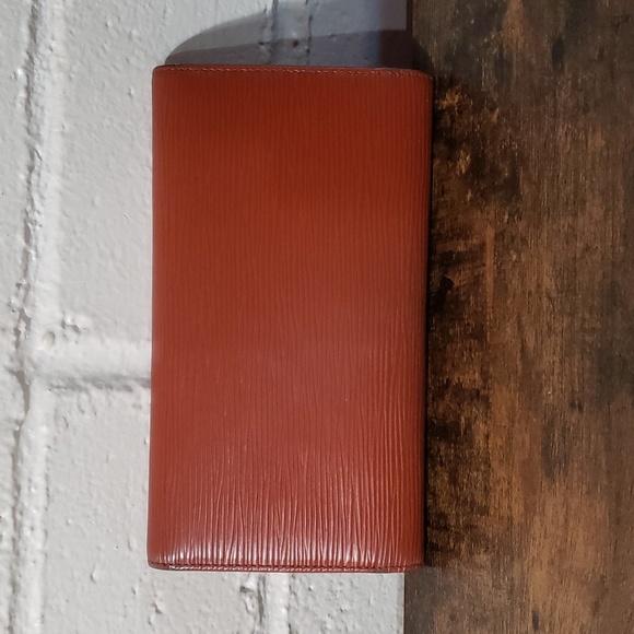 Louis Vuitton Epi Leather Porte Tresor - Picture 2 of 12